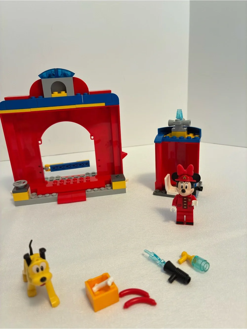 Lego Disney Mickey & Friends Fire Truck & Station #10776 Retired - Picture 5 of 6